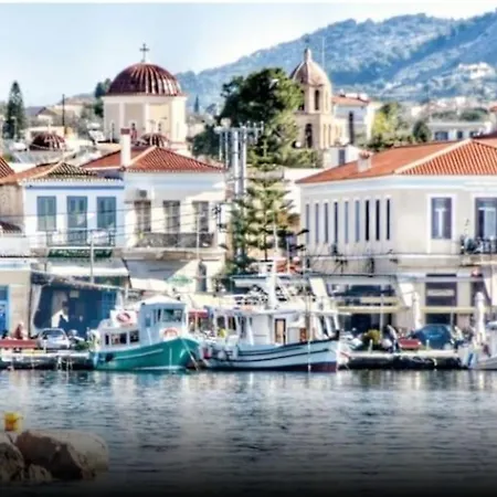 άνετο στο κέντρο της πόλης Aegina